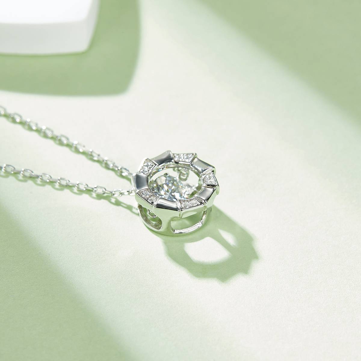 Dynamic Medusa S925 Silver Plated Platinum Moissanite Necklace 50 Points D-Class